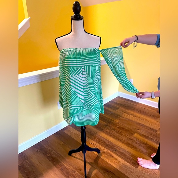Dresses & Skirts - Off shoulder dress